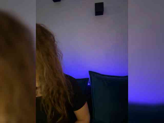 WILDGIRL webcam
