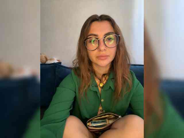 WILDGIRL webcam