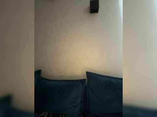 WILDGIRL webcam