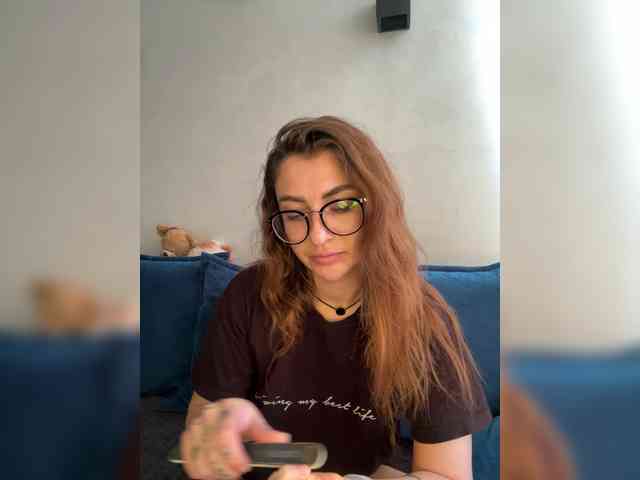 WILDGIRL webcam