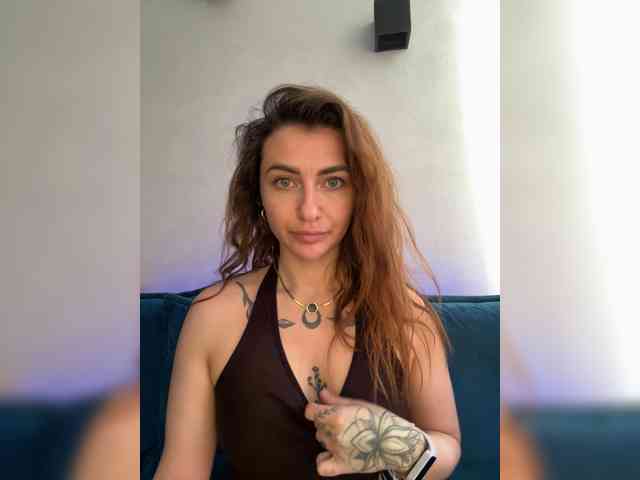 WILDGIRL webcam