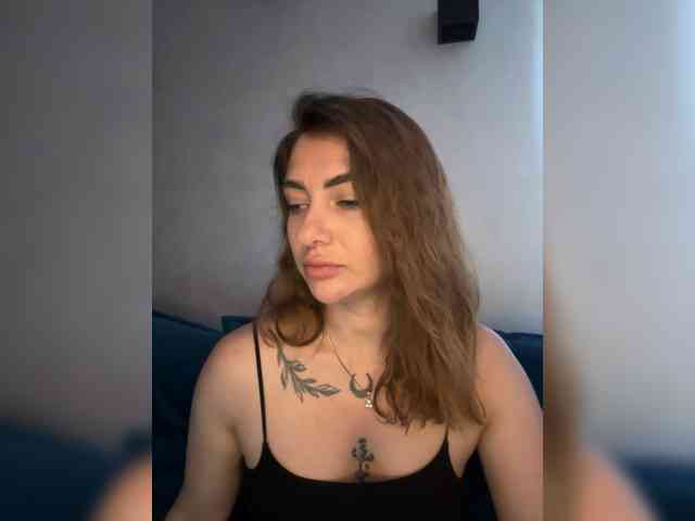 WILDGIRL webcam