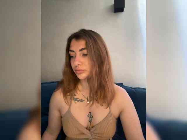 WILDGIRL webcam