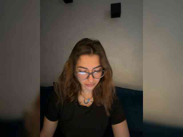 WILDGIRL webcam