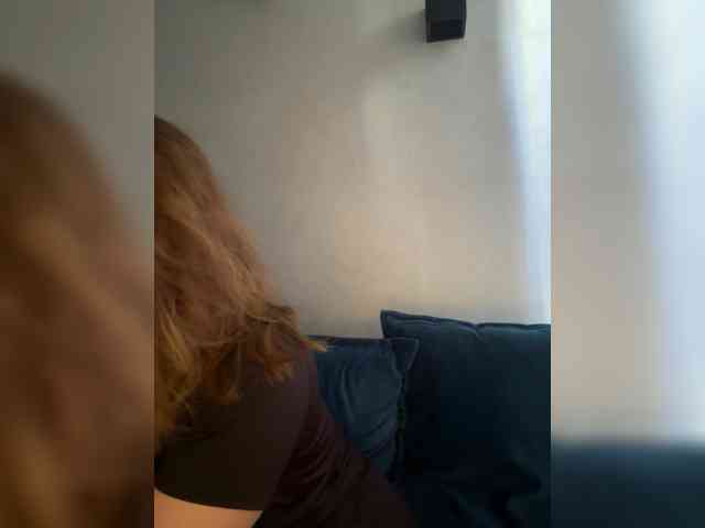 WILDGIRL webcam