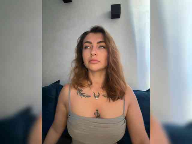 WILDGIRL webcam
