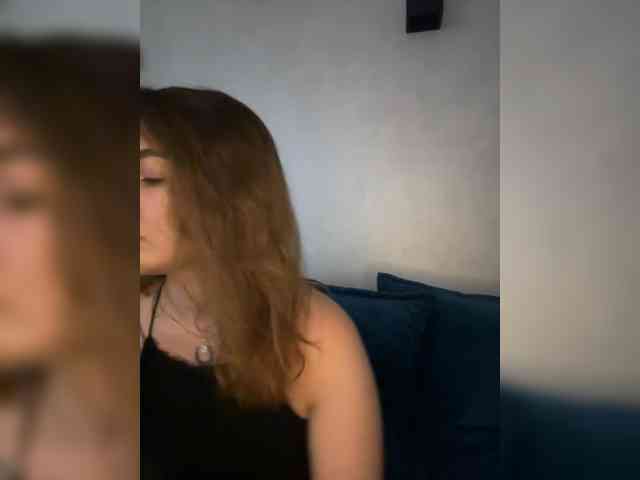 WILDGIRL webcam