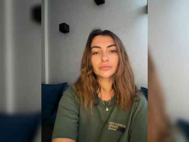 WILDGIRL webcam