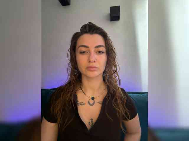 WILDGIRL webcam