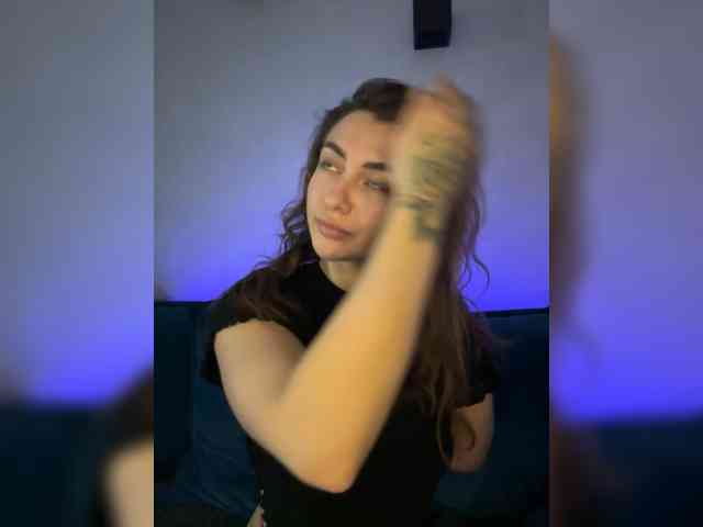 WILDGIRL webcam