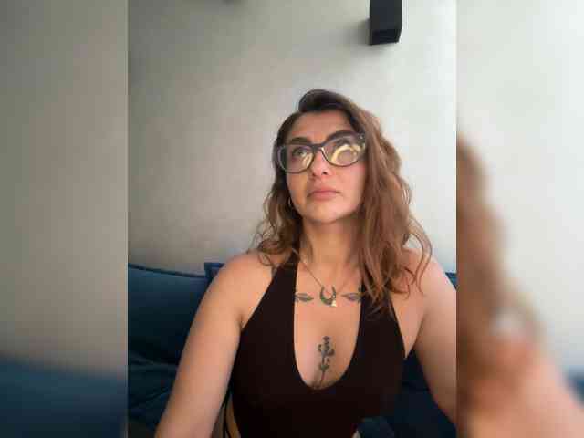 WILDGIRL webcam