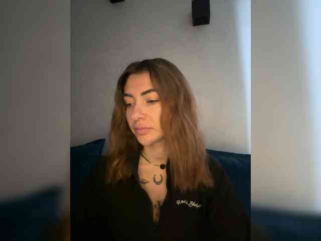 WILDGIRL webcam