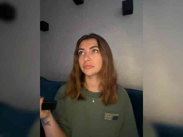 WILDGIRL webcam