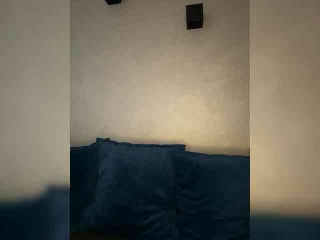 WILDGIRL webcam