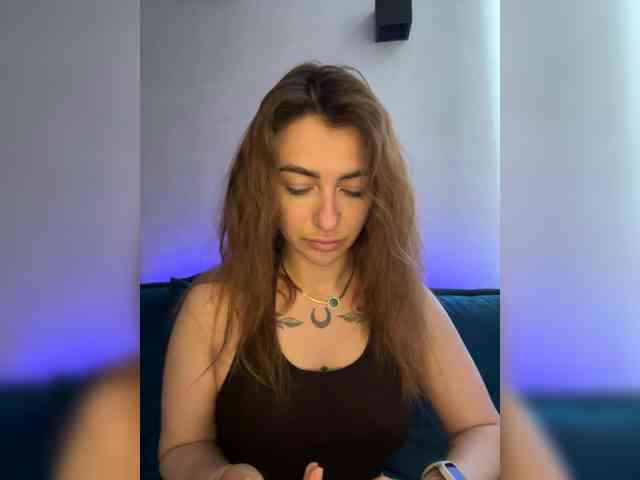 WILDGIRL webcam