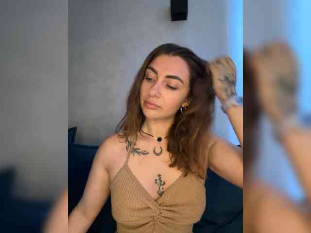 WILDGIRL webcam