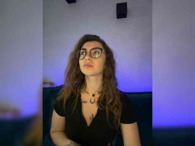 WILDGIRL webcam
