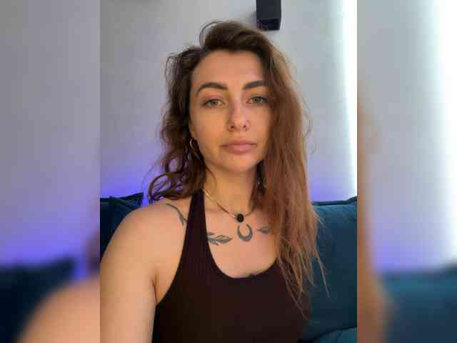 WILDGIRL webcam