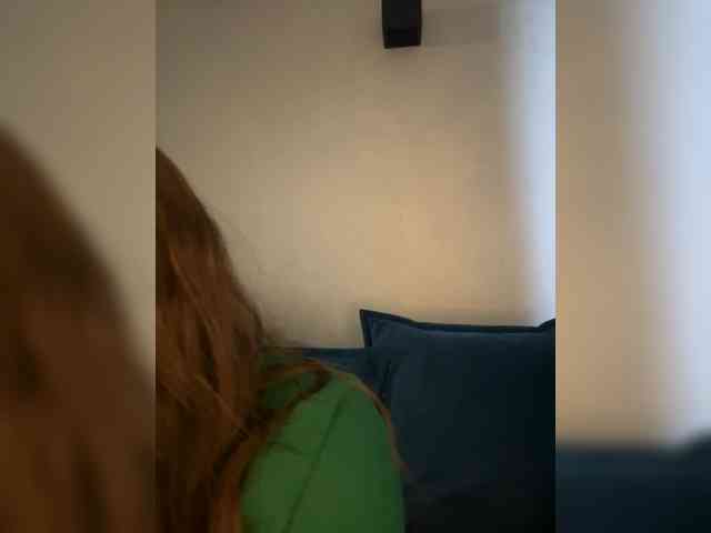 WILDGIRL webcam