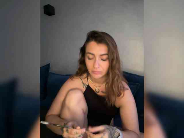 WILDGIRL webcam