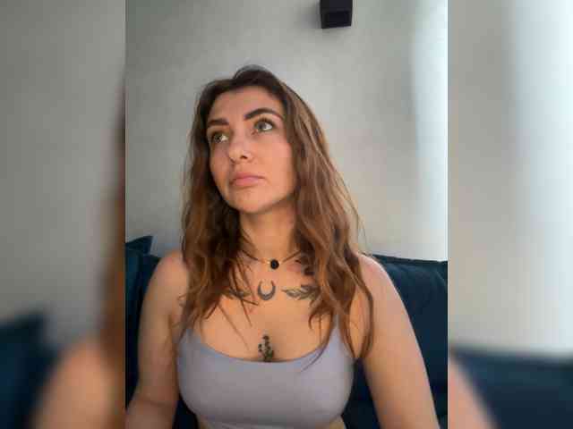 WILDGIRL webcam