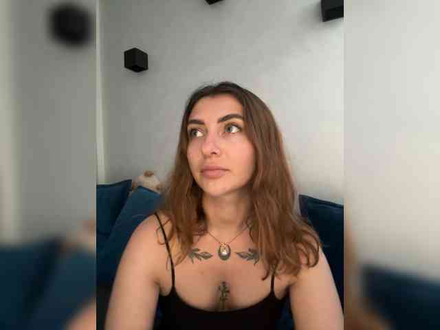 WILDGIRL webcam