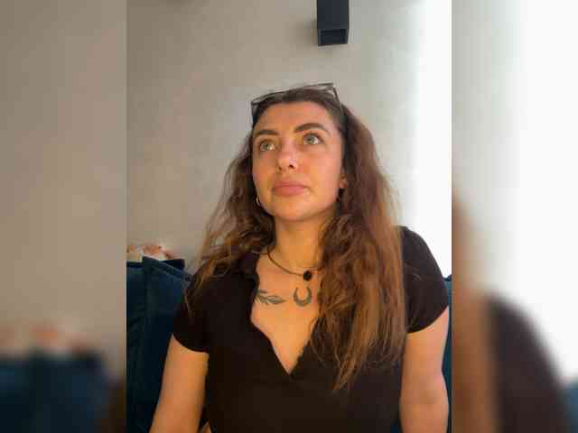 WILDGIRL webcam