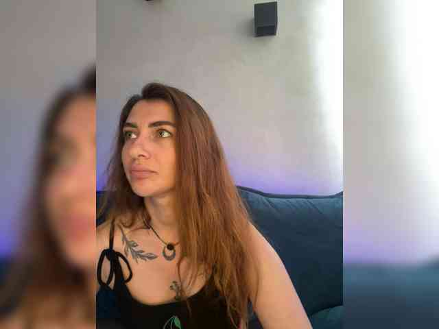 WILDGIRL webcam