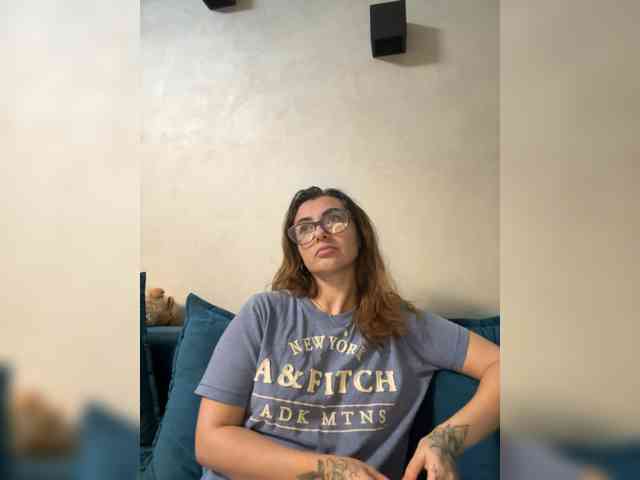 WILDGIRL webcam