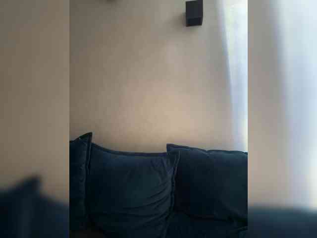 WILDGIRL webcam