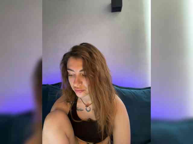 WILDGIRL webcam