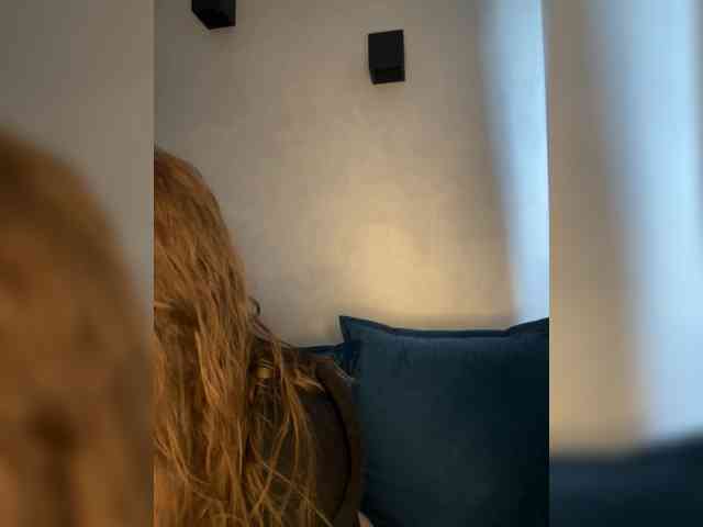 WILDGIRL webcam