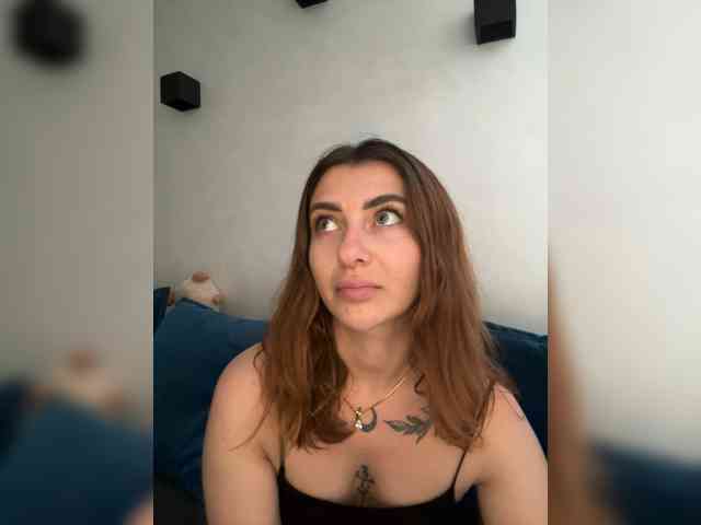 WILDGIRL webcam