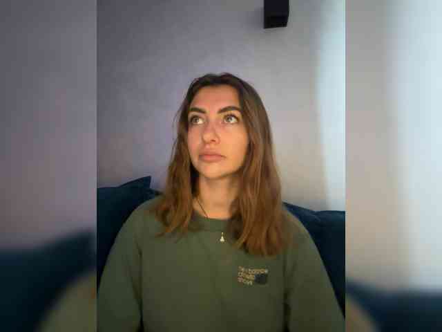 WILDGIRL webcam