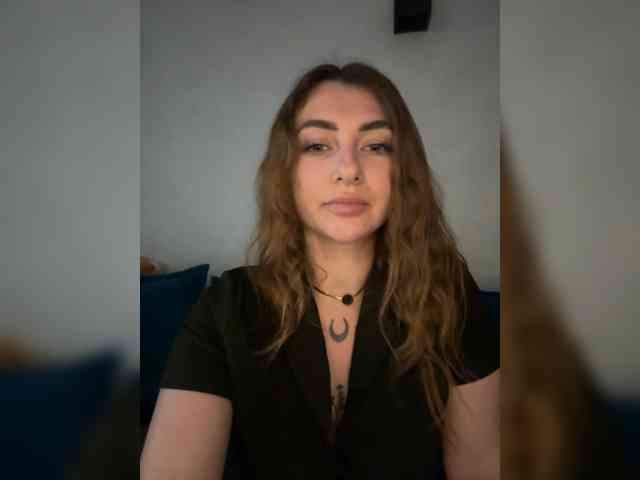 WILDGIRL webcam
