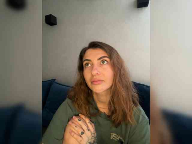 WILDGIRL webcam