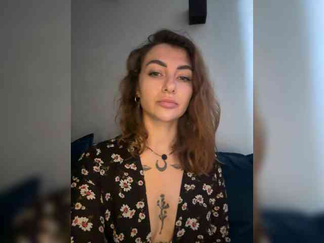 WILDGIRL webcam