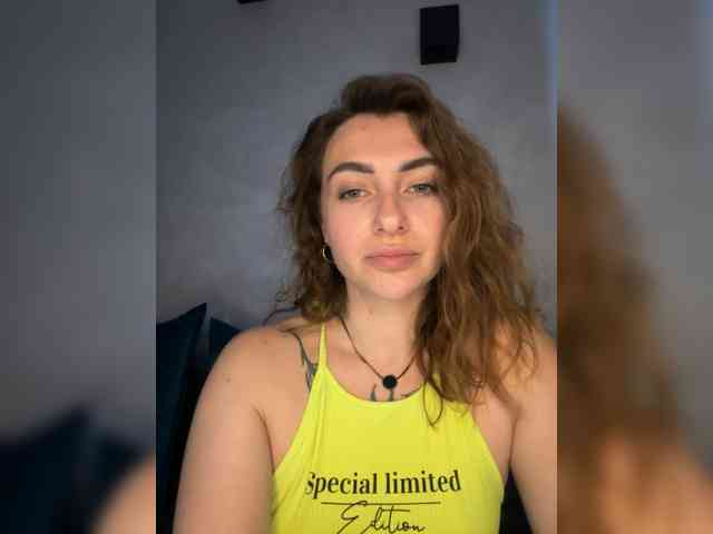 WILDGIRL webcam