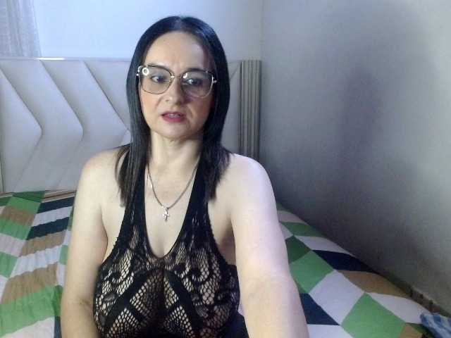 ginaboobs, en vivo ahora en BongaCams