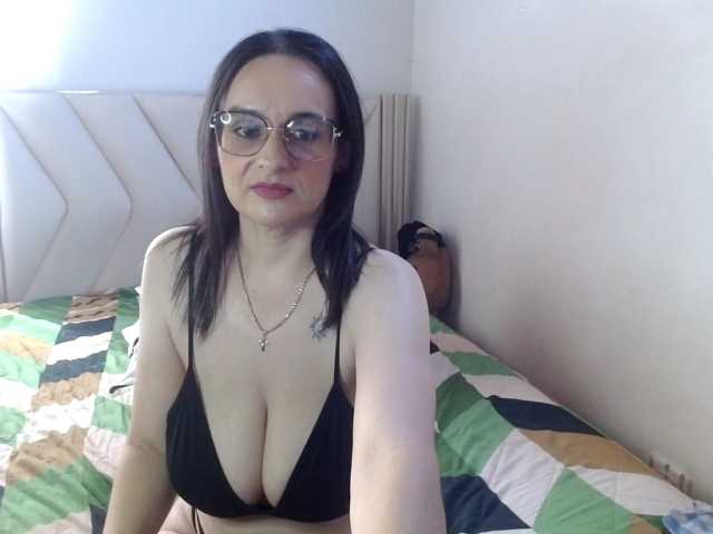 ginaboobs live cam on BongaCams