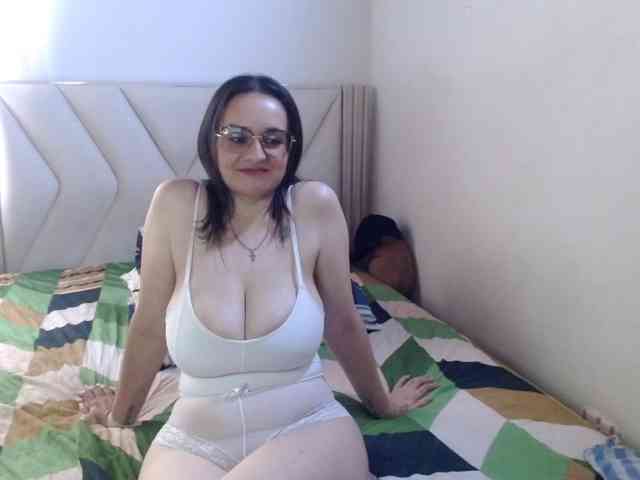 ginaboobs ginaboobs