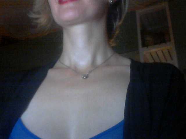 le modèle blue_Flame est en webcam porno dans un show sur le site bongacams, il possède les tags suivants: White/Caucasian,Blonde,Shaved
