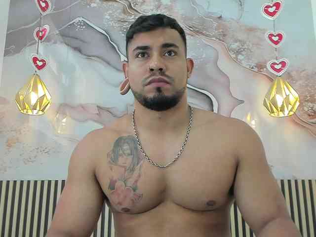 BrianMalonee Sex Cam Show