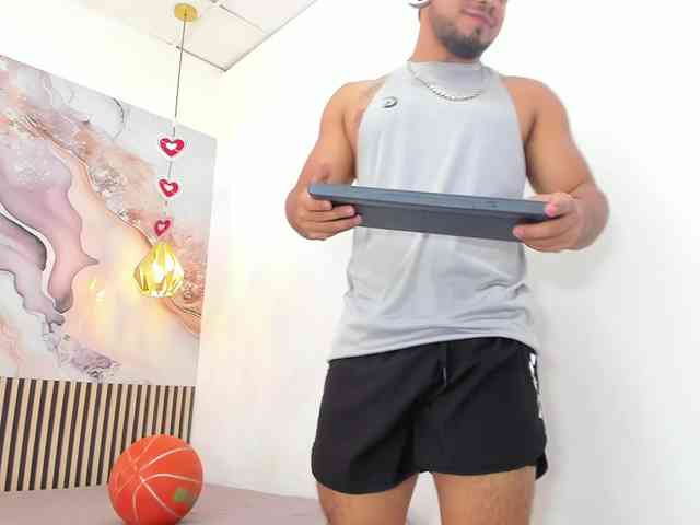 BrianMalonee Sex Cam Show