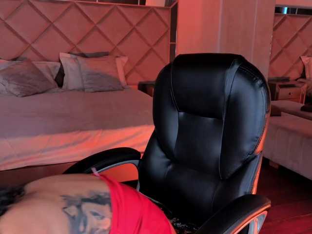 AlessaRomero live cam on BongaCams