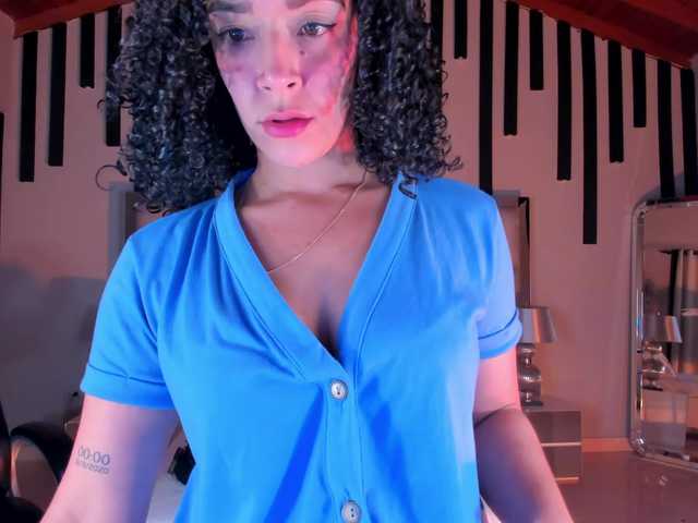 AlessaRomero live cam on BongaCams