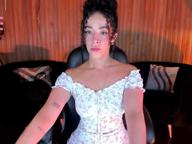 AlessaRomero live cam on BongaCams