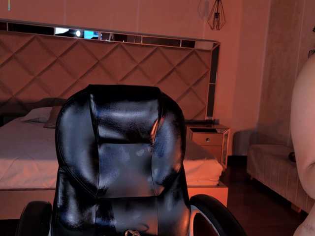 AlessaRomero live cam on BongaCams
