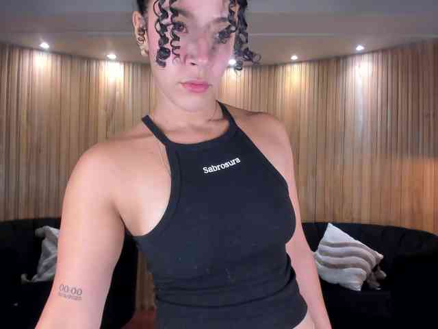 AlessaRomero webcam
