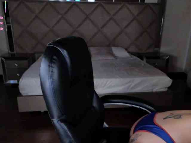 AlessaRomero webcam